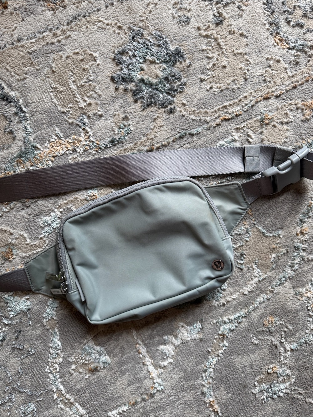 Lululemon belt bag 2L